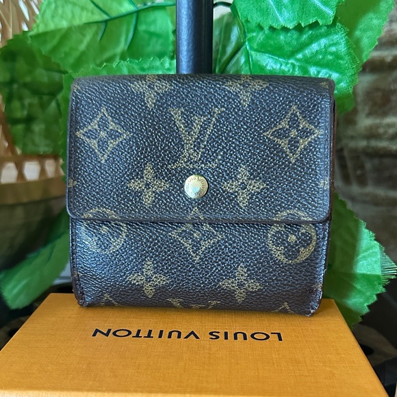 Louis Vuitton Monogram Wallet - Picture 4 of 16
